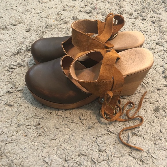 🔸SOLD🔸 Free People Lace Up Clogs - Picture 5 of 7